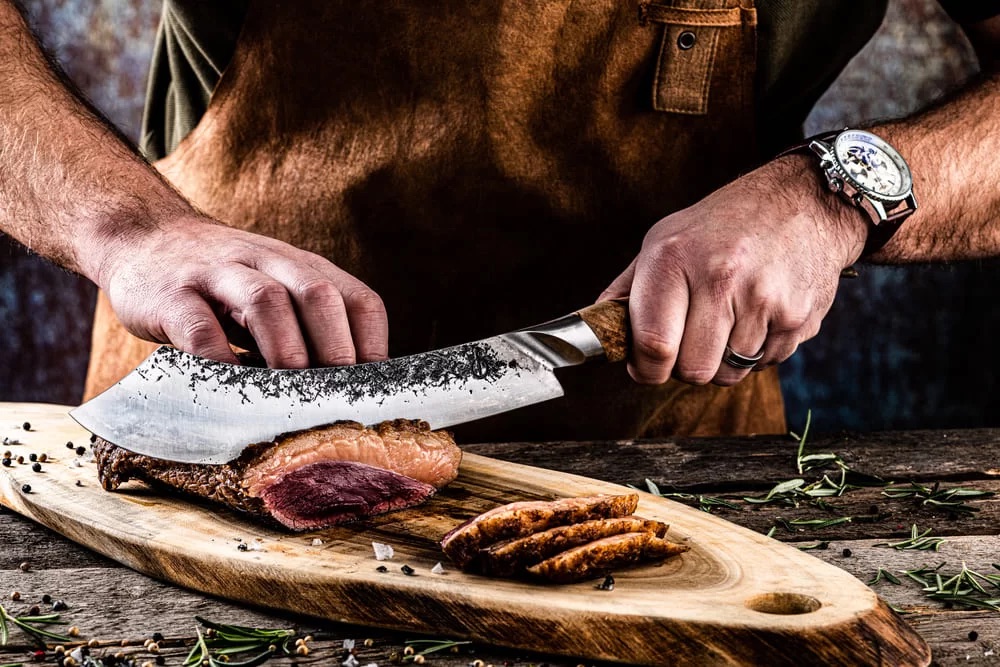 Nůž Forged Katai – řemeslný detail a atmosféra